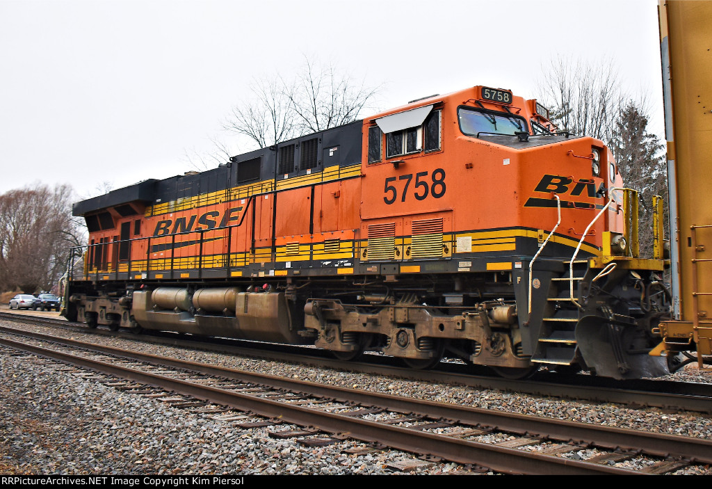 BNSF 5758 Pusher